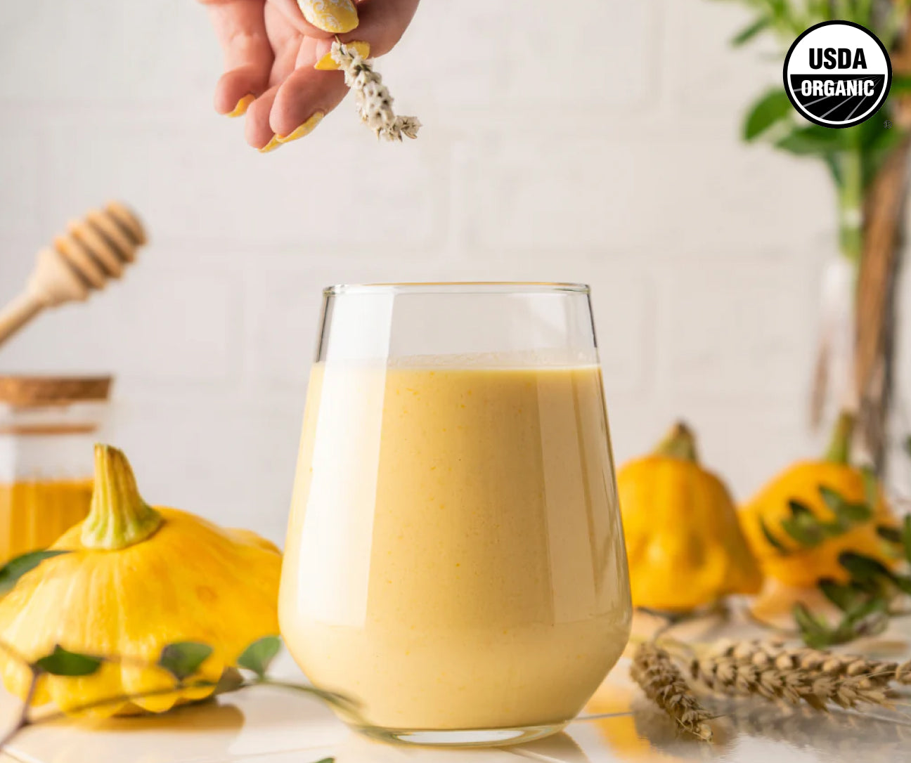 turmeric-latte-starter-kit-o9 1._Turmeric_6e512dba-33d3-4867-a890-51e27d14ee92.jpg